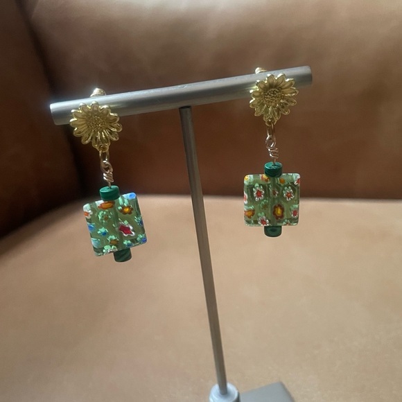 Daisy earrings w green Italian millefiori glass beads and malachite beads post - Picture 3 of 7